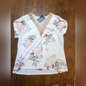 Womens tulip sleeve blouse Size 2x NWT